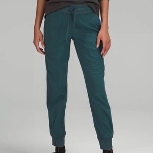 Lululemon dance studio mid rise joggers
